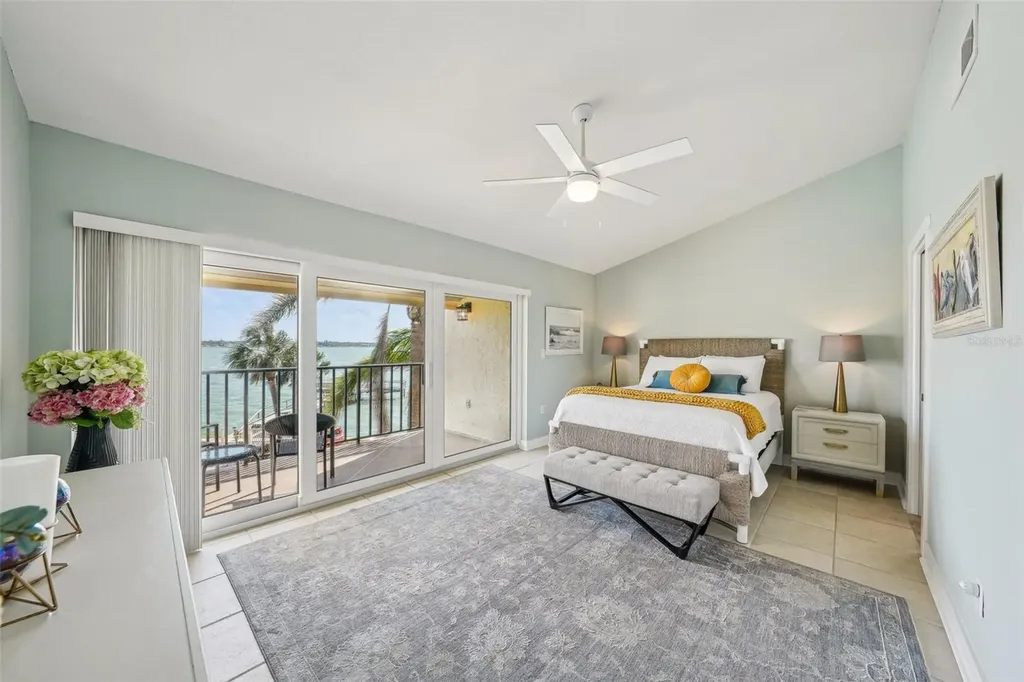 7520 Sunshine Skyway Lane S St Petersburg FL 33711