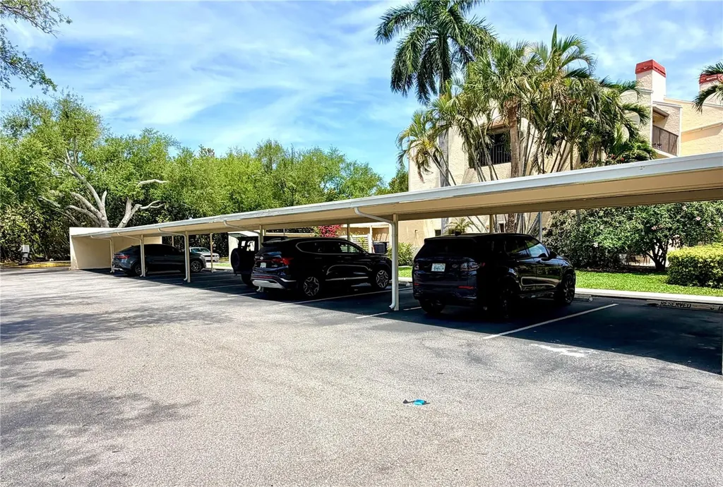 7520 Sunshine Skyway Lane S St Petersburg FL 33711