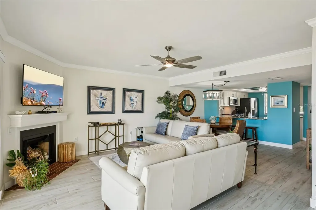 7520 Sunshine Skyway Lane S St Petersburg FL 33711