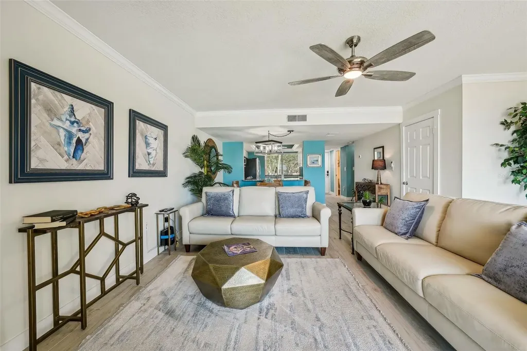 7520 Sunshine Skyway Lane S St Petersburg FL 33711