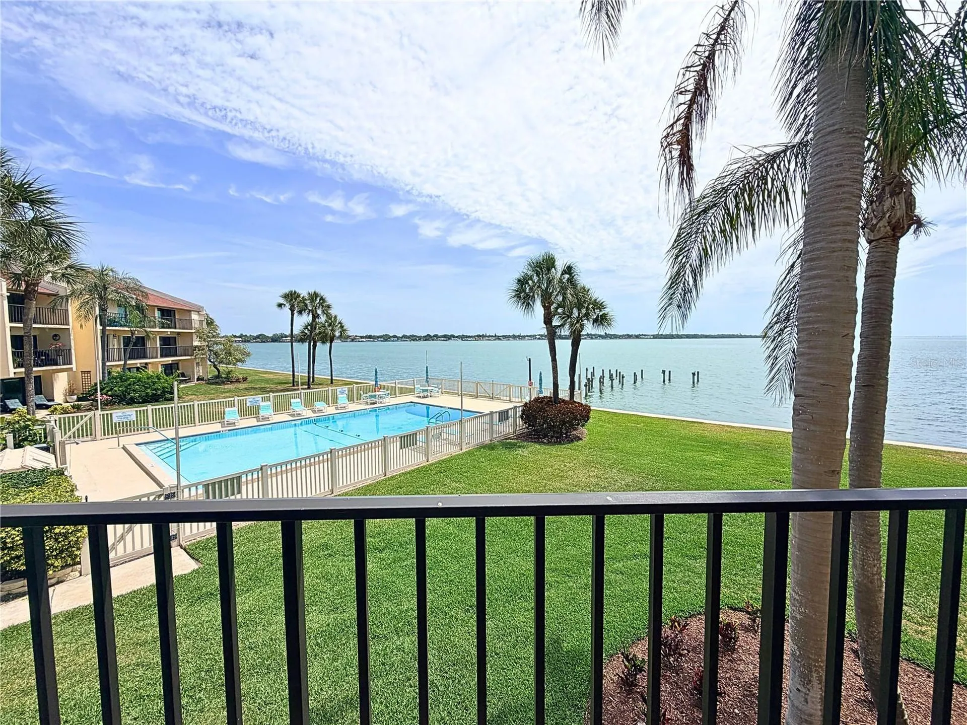 7520 Sunshine Skyway Lane S St Petersburg FL 33711