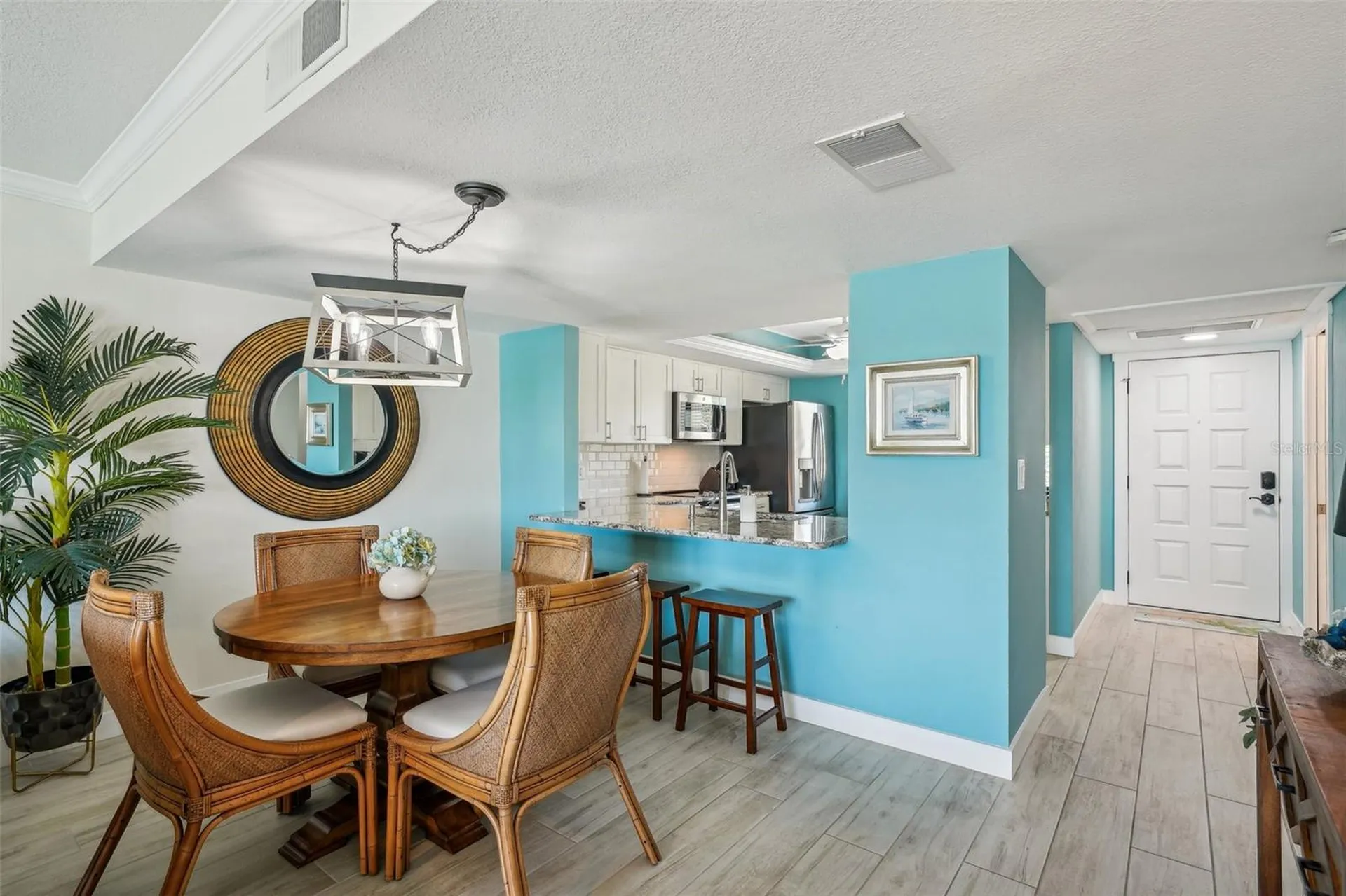 7520 Sunshine Skyway Lane S St Petersburg FL 33711