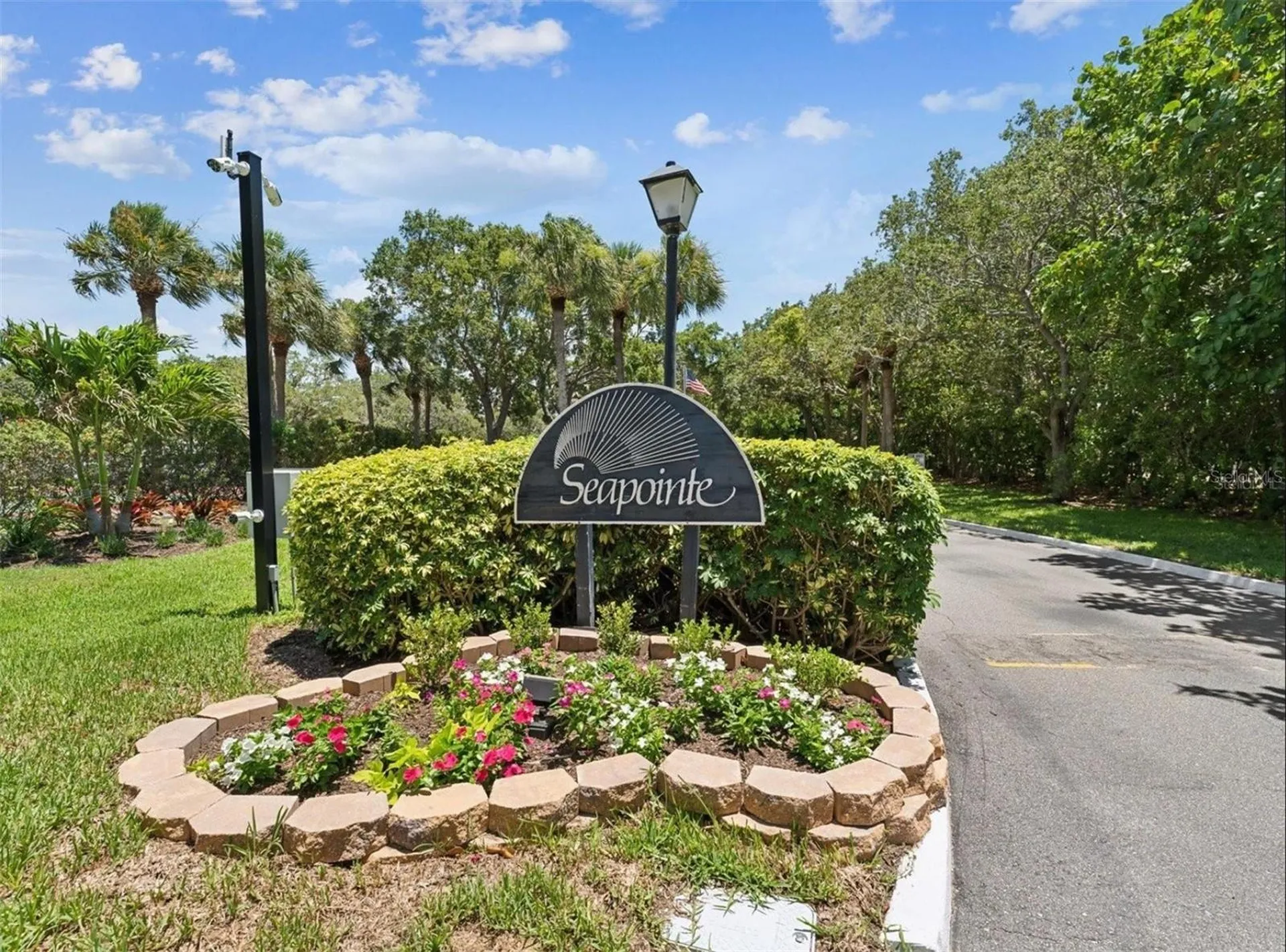 7520 Sunshine Skyway Lane S St Petersburg FL 33711