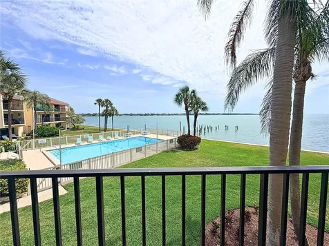 7520 Sunshine Skyway Lane S St Petersburg FL 33711
