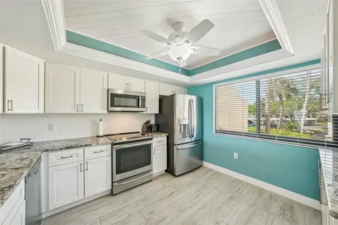 7520 Sunshine Skyway Lane S St Petersburg FL 33711