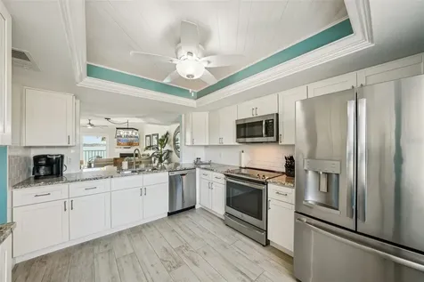 7520 Sunshine Skyway Lane S St Petersburg FL 33711