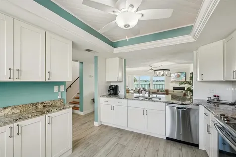 7520 Sunshine Skyway Lane S St Petersburg FL 33711