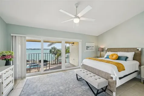 7520 Sunshine Skyway Lane S St Petersburg FL 33711