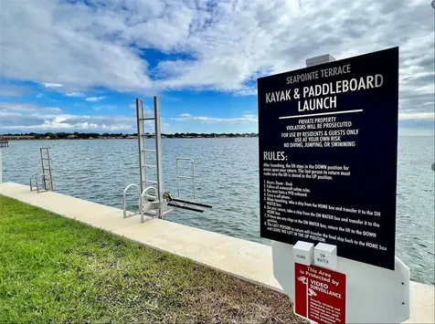 7520 Sunshine Skyway Lane S St Petersburg FL 33711