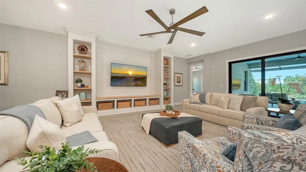 5018 Surfside Circle Lakewood Ranch FL 34211