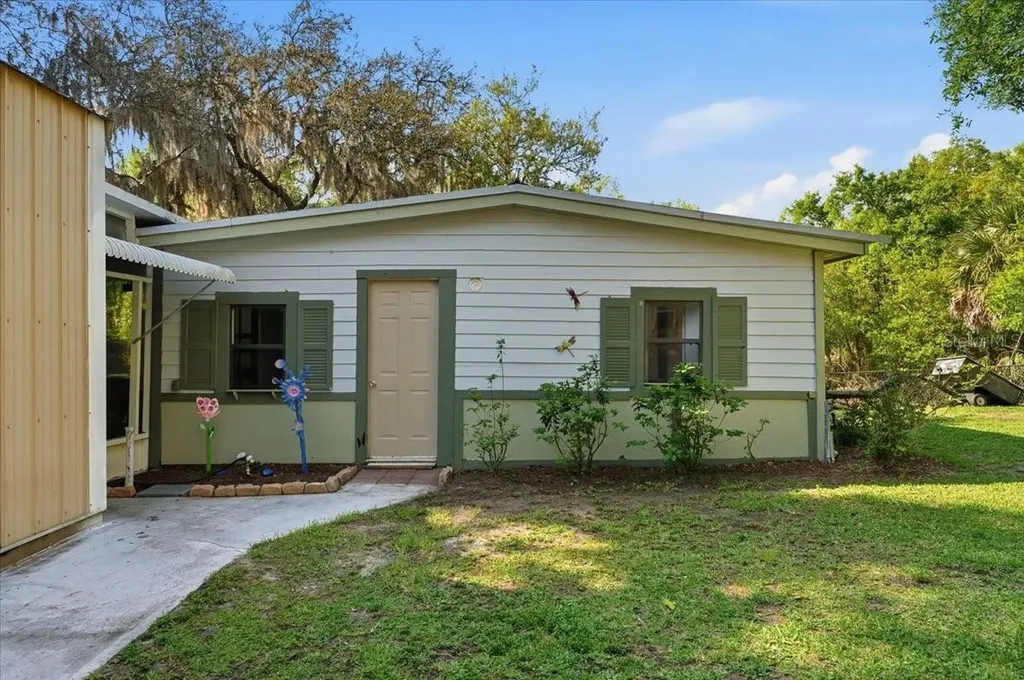 1240 Alligator Alley Haines City FL 33844