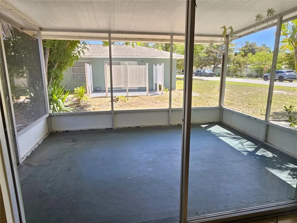 105 Base Avenue E Venice FL 34285
