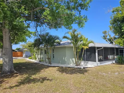 105 Base Avenue E Venice FL 34285