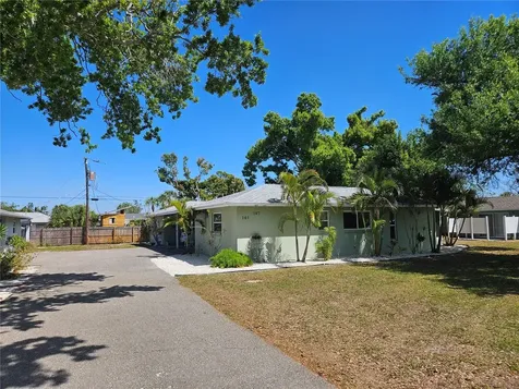 105 Base Avenue E Venice FL 34285