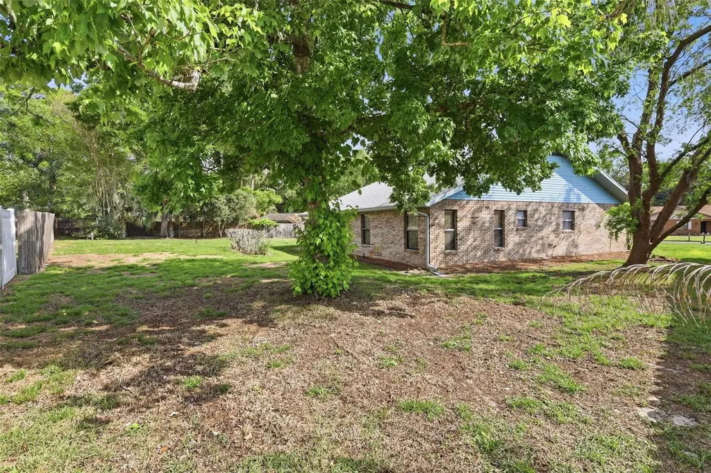 831 Freemans Farm Road Deland FL 32720