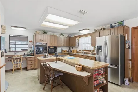 831 Freemans Farm Road Deland FL 32720