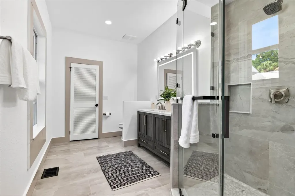 1330 Cherry Street NE St Petersburg FL 33701