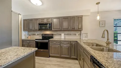 1249 Dockside Place Sarasota FL 34242