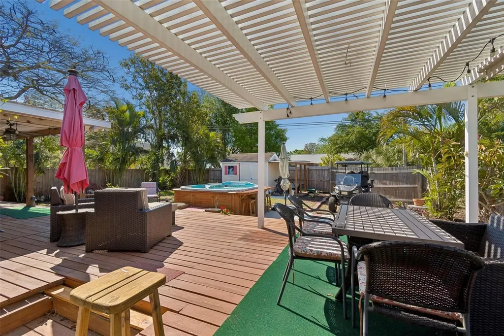 6226 8th Avenue S Gulfport FL 33707