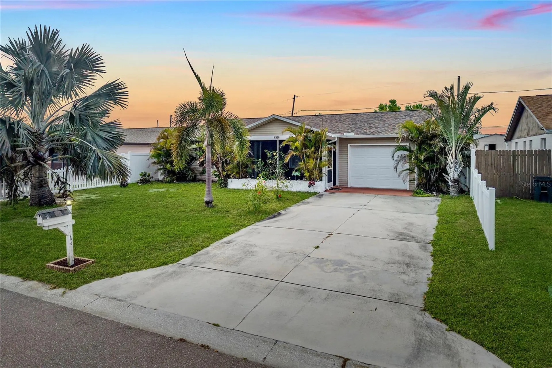 8318 76th Avenue Seminole FL 33777