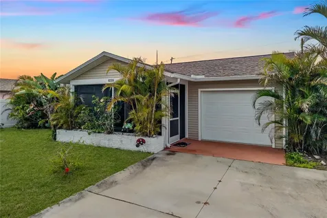 8318 76th Avenue Seminole FL 33777