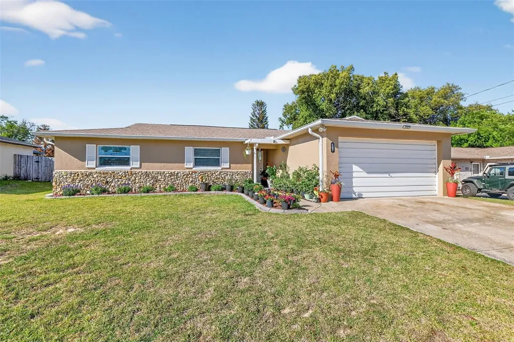 507 Firewood Avenue Eustis FL 32726