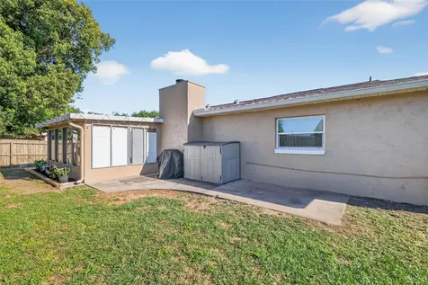 507 Firewood Avenue Eustis FL 32726