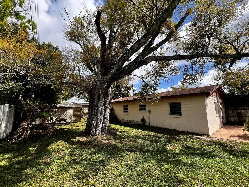 7808 N Woodlynne Avenue Tampa FL 33614