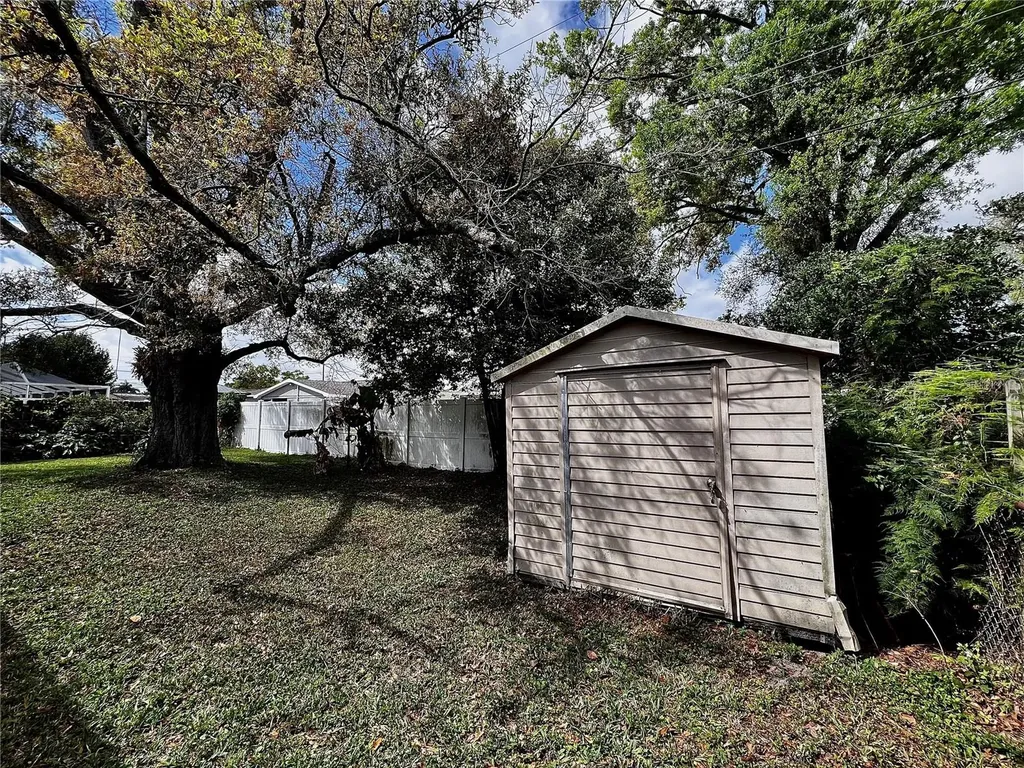 7808 N Woodlynne Avenue Tampa FL 33614
