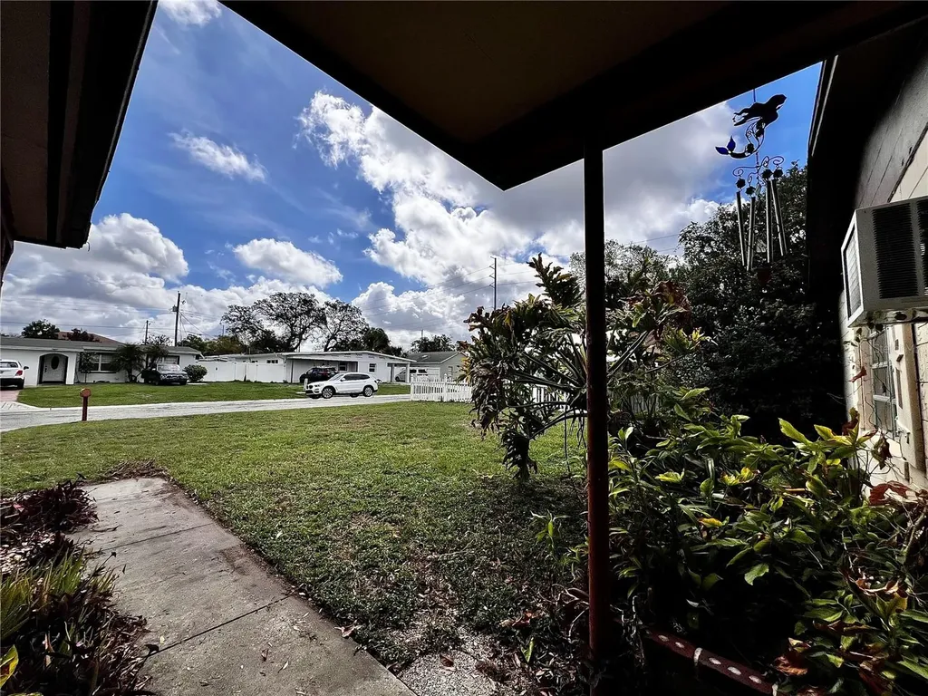 7808 N Woodlynne Avenue Tampa FL 33614