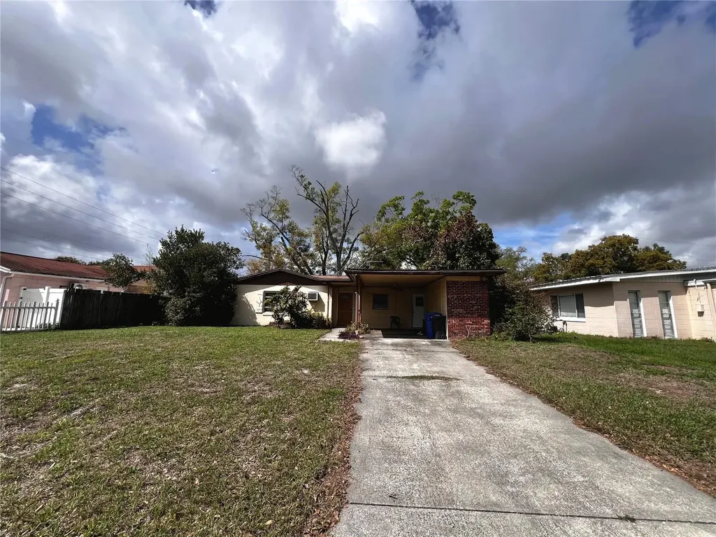 7808 N Woodlynne Avenue Tampa FL 33614