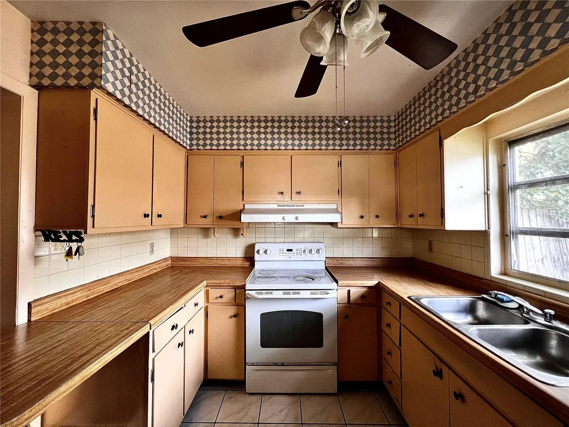 7808 N Woodlynne Avenue Tampa FL 33614