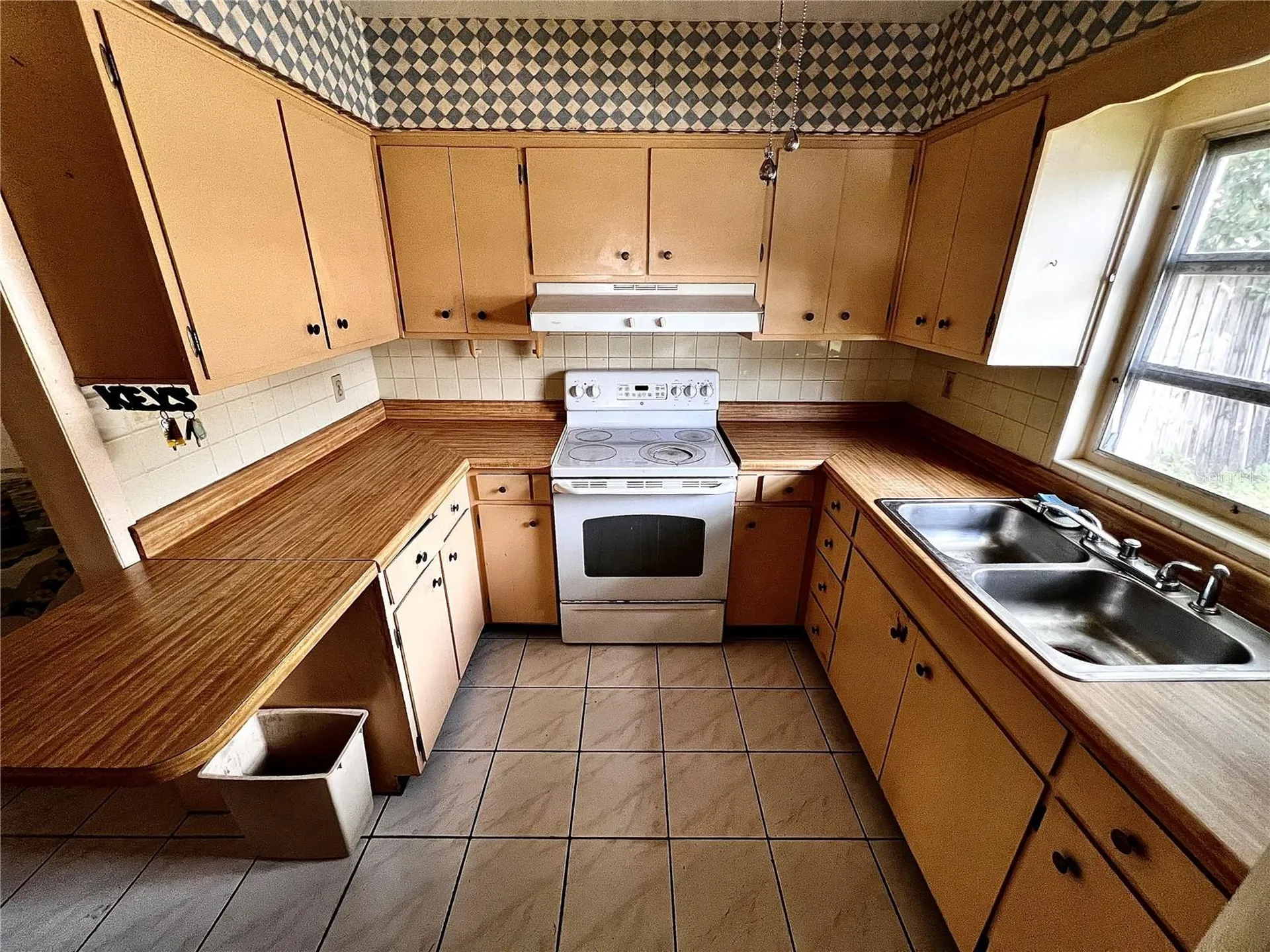 7808 N Woodlynne Avenue Tampa FL 33614