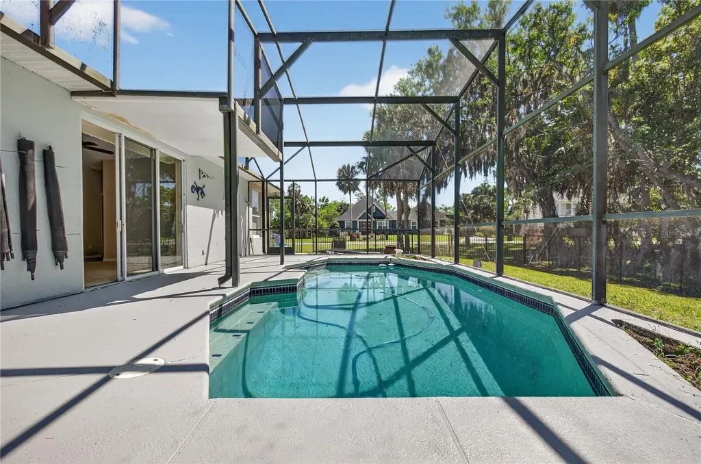 28931 Beauclaire Drive Tavares FL 32778