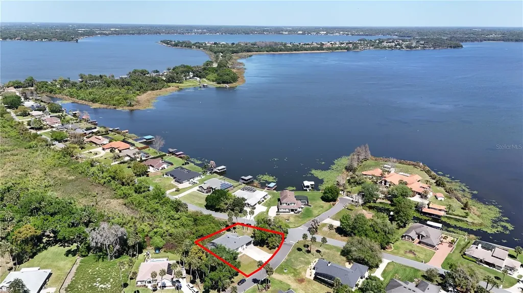 28931 Beauclaire Drive Tavares FL 32778