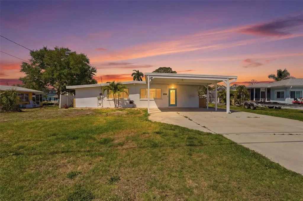 1750 Winstan Avenue Englewood FL 34223