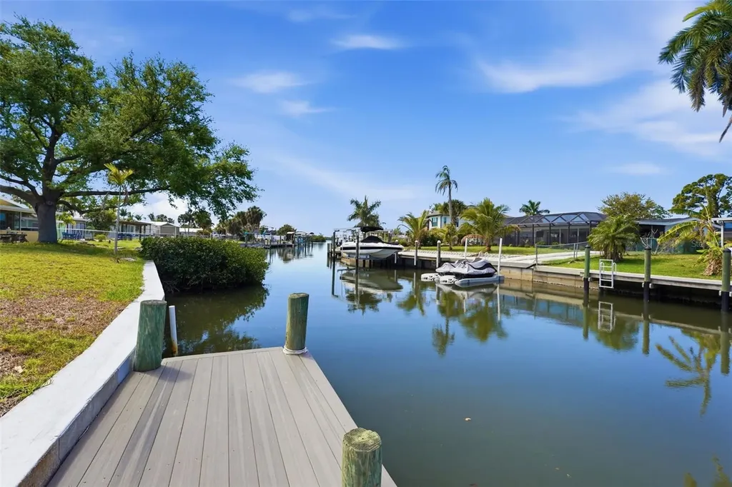1750 Winstan Avenue Englewood FL 34223