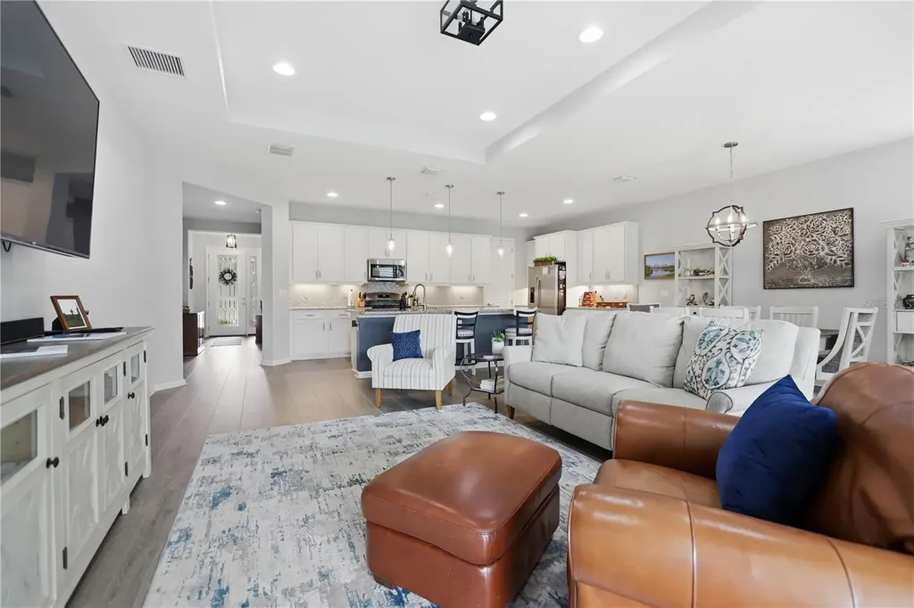 261 Old Moss Circle Deland FL 32724