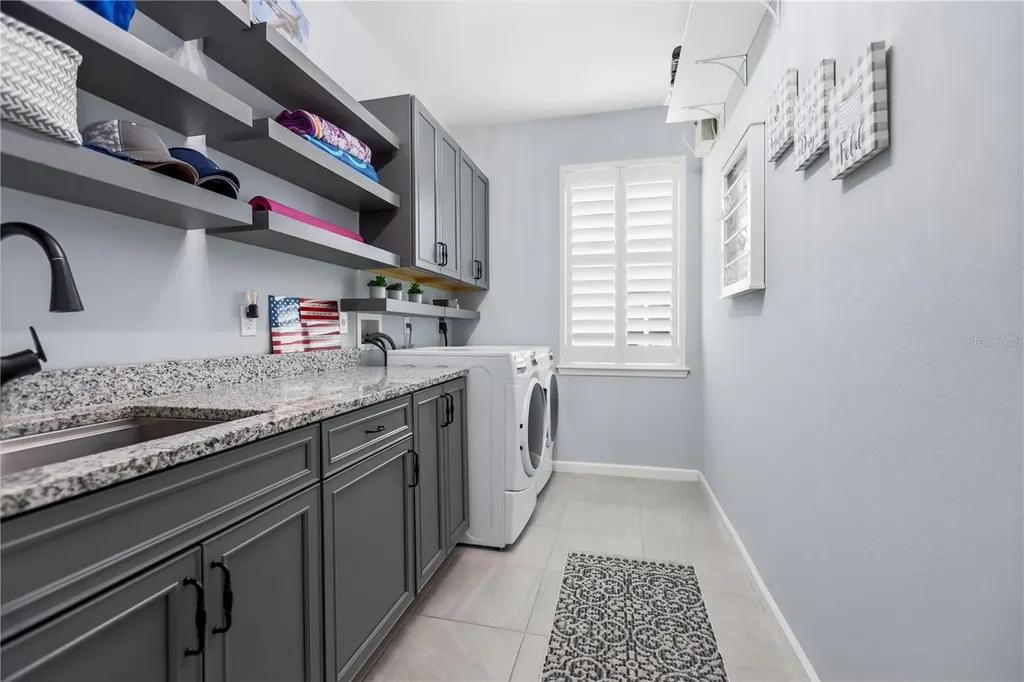 261 Old Moss Circle Deland FL 32724