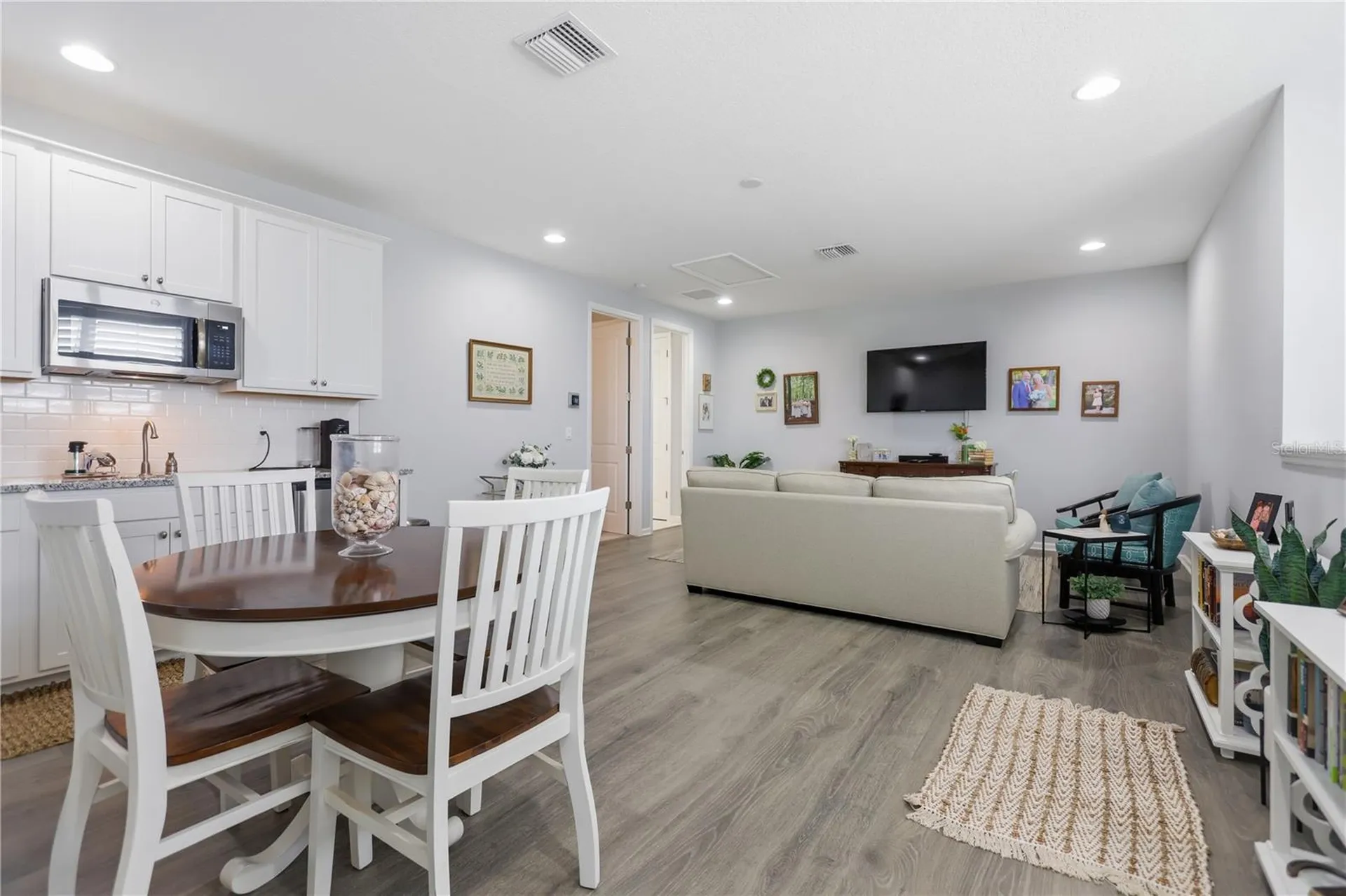 261 Old Moss Circle Deland FL 32724