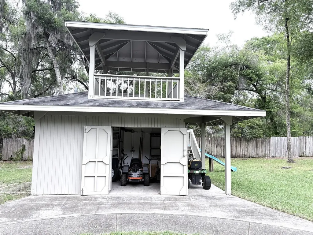 313 N Hill Avenue Deland FL 32724
