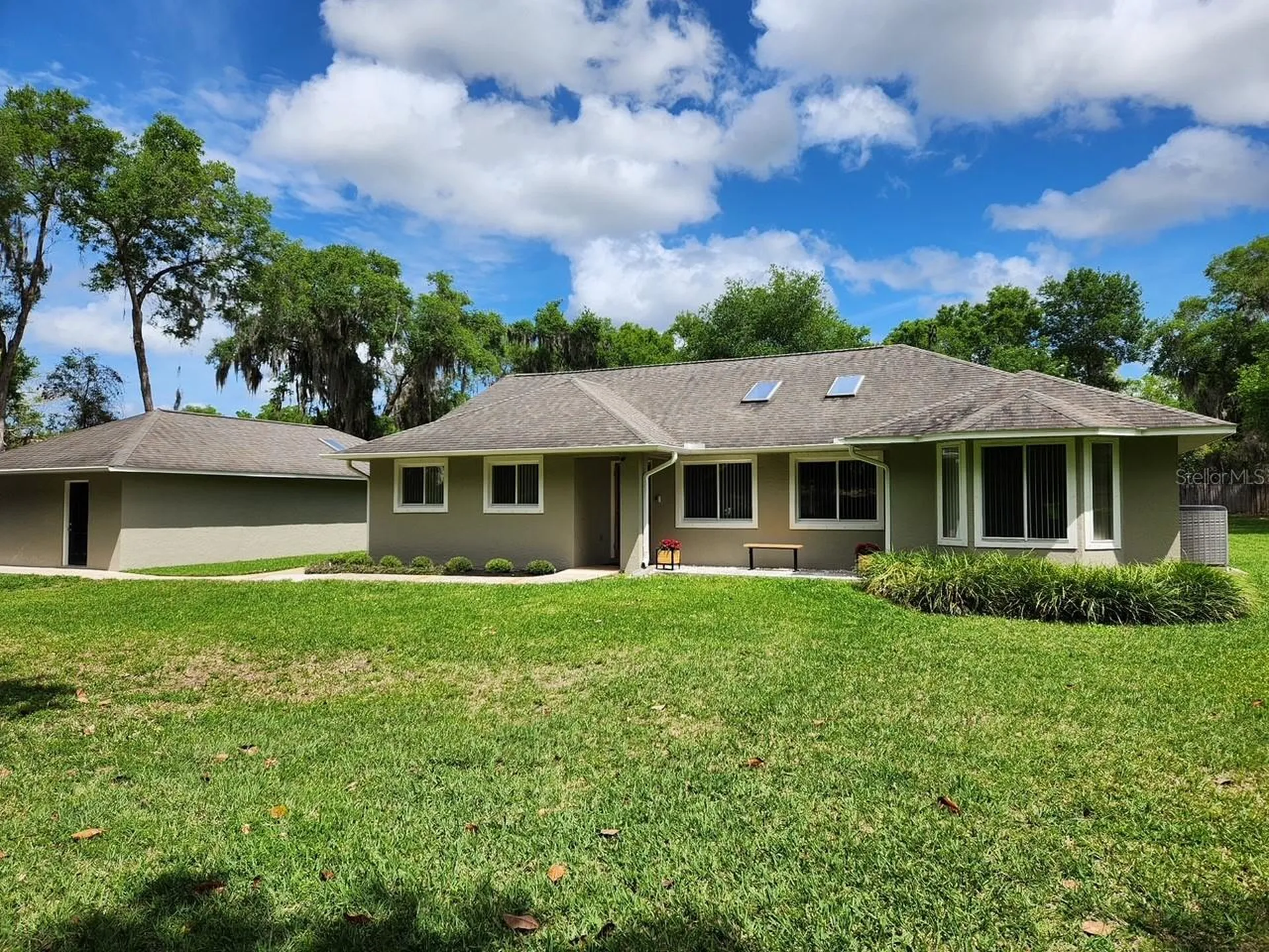 313 N Hill Avenue Deland FL 32724