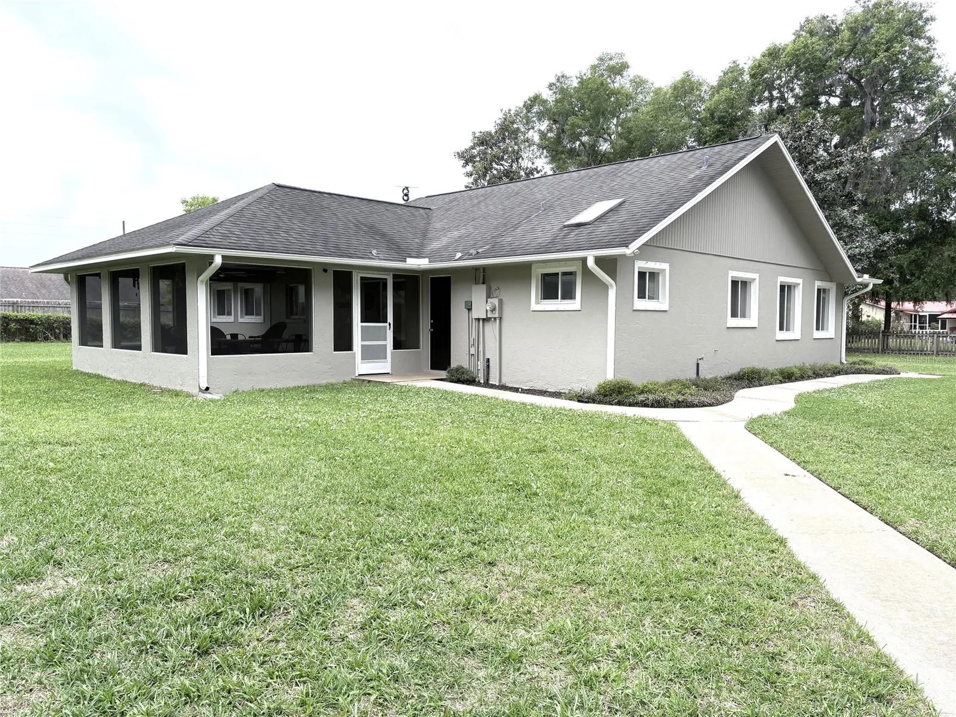 313 N Hill Avenue Deland FL 32724
