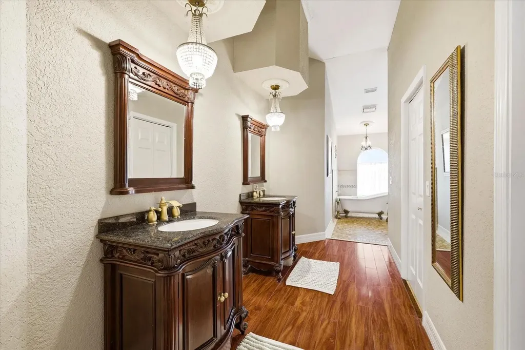 1384 Forestedge Boulevard Oldsmar FL 34677