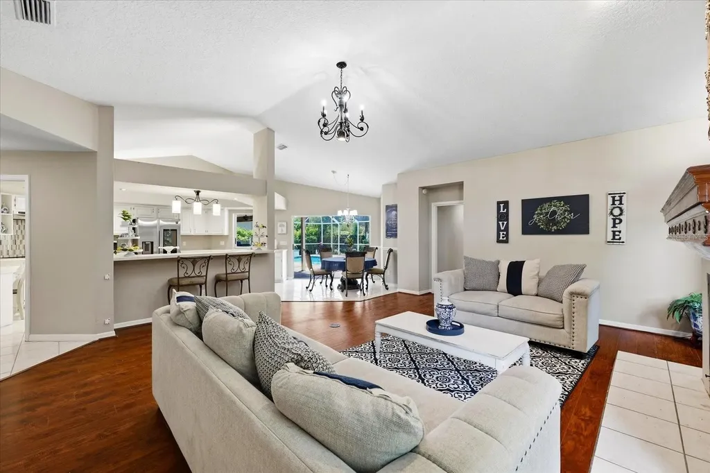 1384 Forestedge Boulevard Oldsmar FL 34677