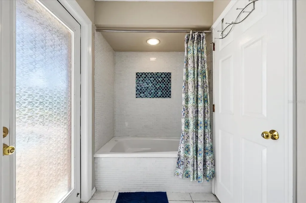 1384 Forestedge Boulevard Oldsmar FL 34677