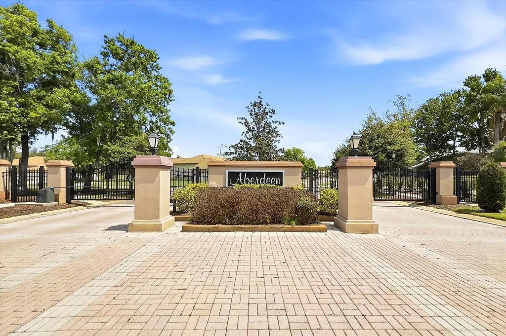 1384 Forestedge Boulevard Oldsmar FL 34677