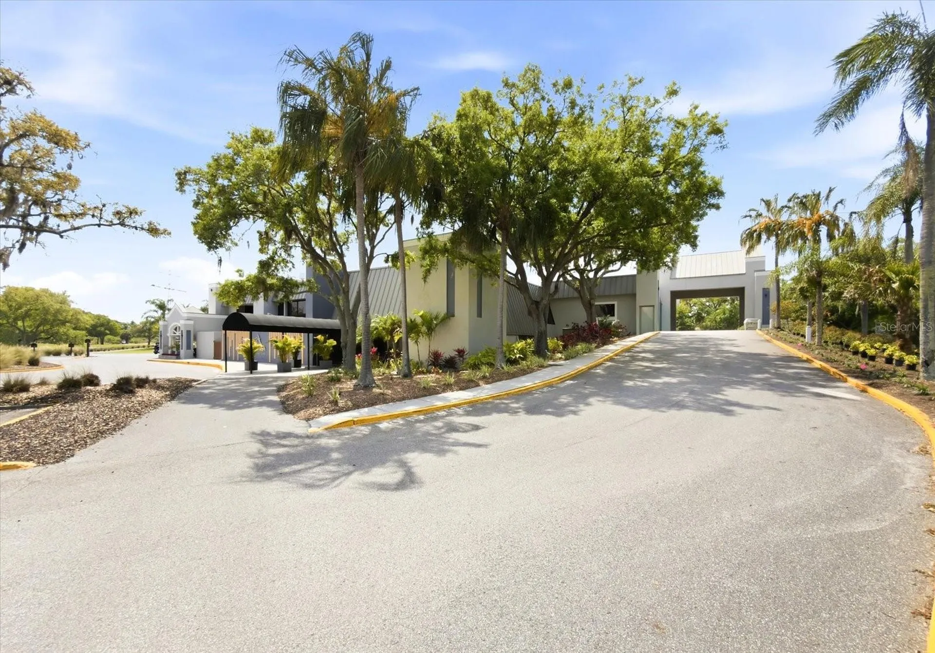 1384 Forestedge Boulevard Oldsmar FL 34677
