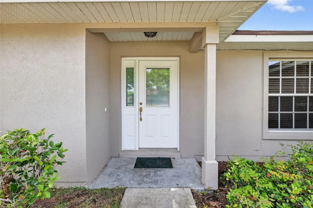 4873 Marsh Harbor Drive Tavares FL 32778