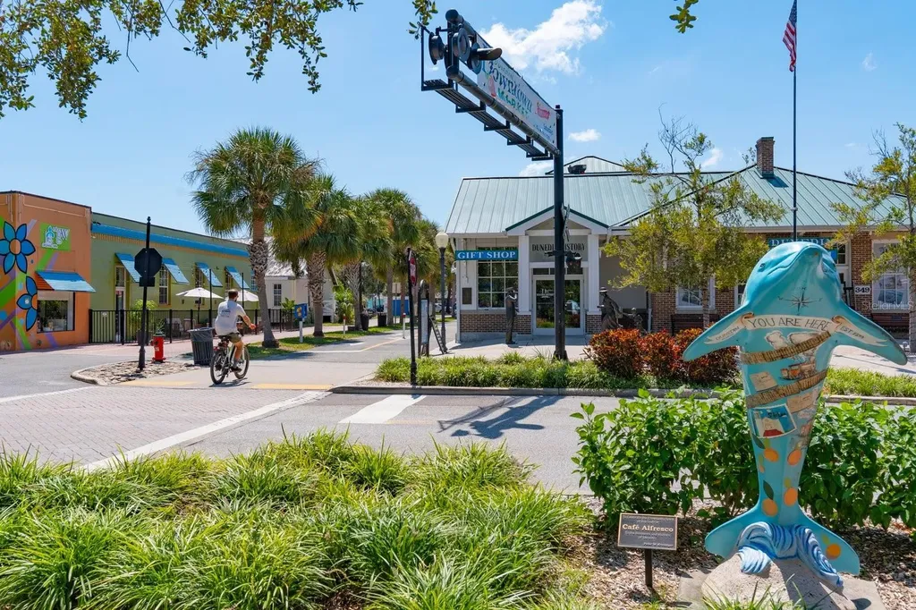140 Highland Avenue Dunedin FL 34698